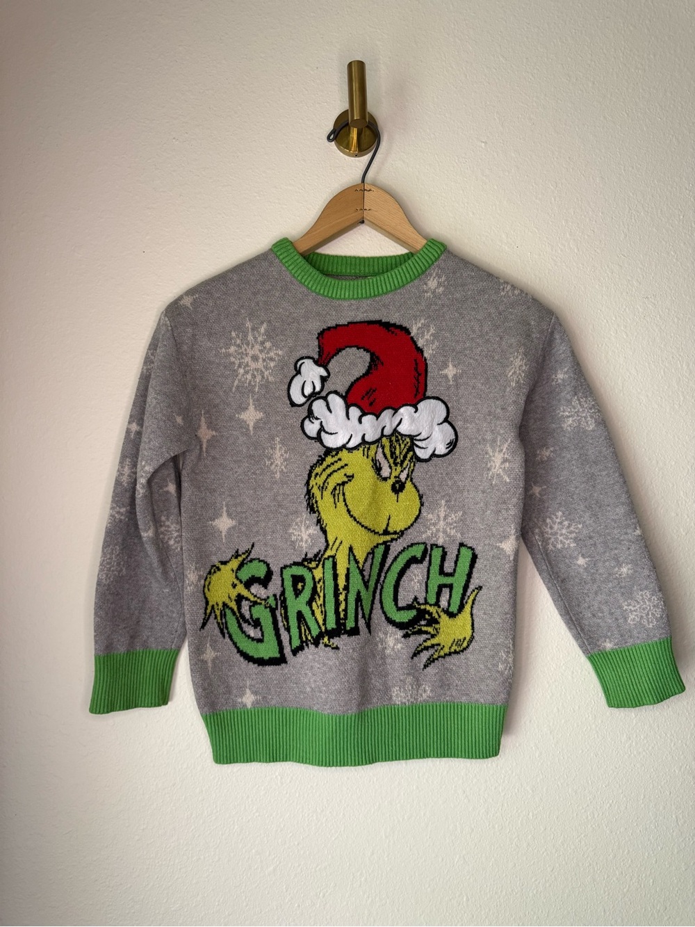 Dr. Seuss The Grinch Kids Christmas Sweater Gray Green Holiday Pullover Size M